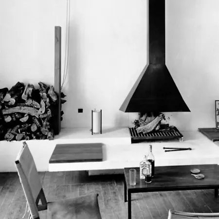 Cozy Townhouse In By Coderch Milá - Casa vacanze