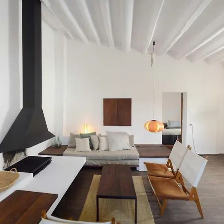Cozy Townhouse In The Heart Of By By Ja Coderch *